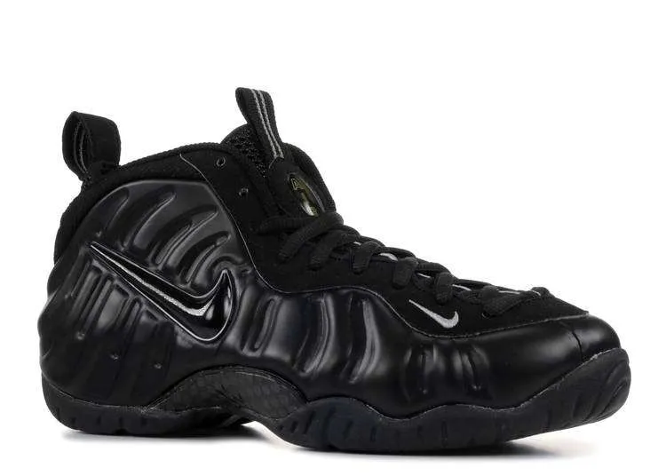 air-foamposite-pro-black-medium-grey-1.webp