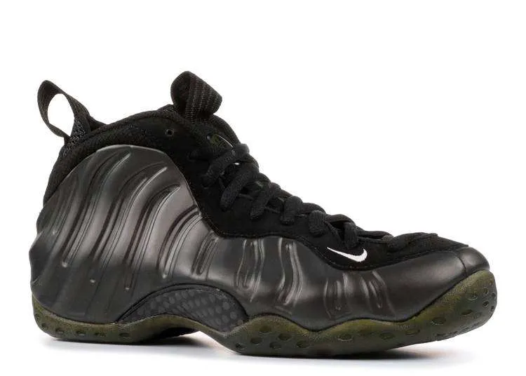 air-foamposite-pro-dark-grey-1.webp