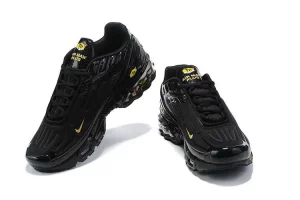 air-max-plus-tn-3-black-gold-1.webp