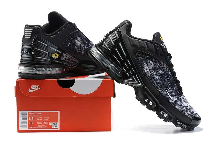 AIR MAX PLUS TN 3 ‘BLACK GRAPHIC’