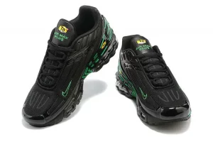 air-max-plus-tn-3-black-green-1.webp