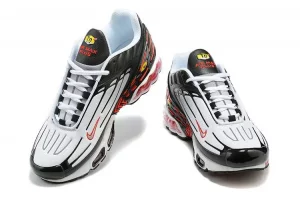 air-max-plus-tn-3-black-grey-red-1.webp
