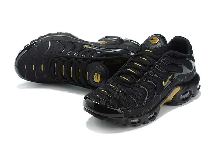 air-max-plus-tn-black-gold-2.webp