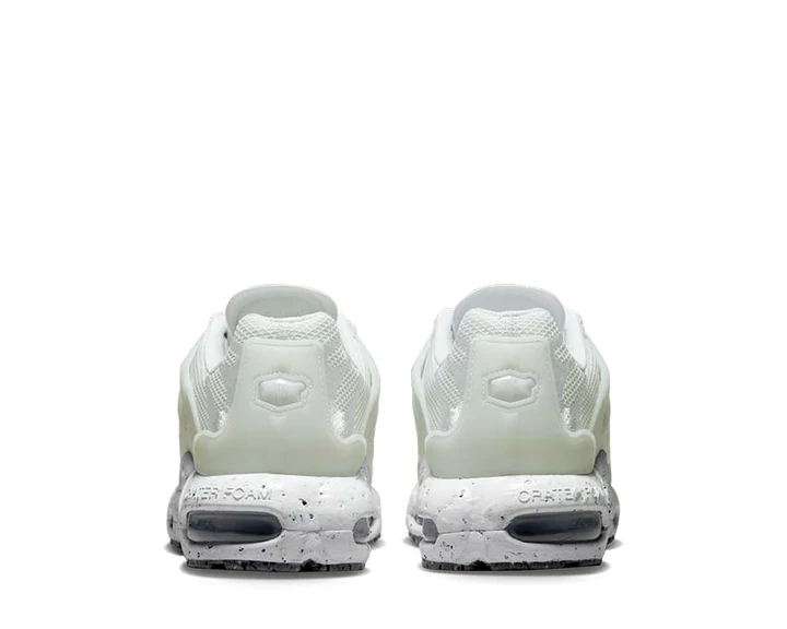 air-max-terrascape-plus-triple-white-1.webp