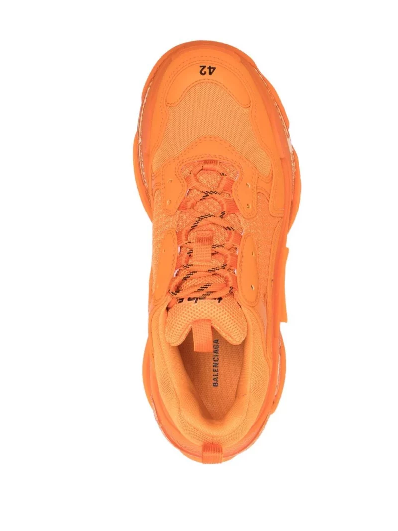 balenciaga-triple-s-2.webp