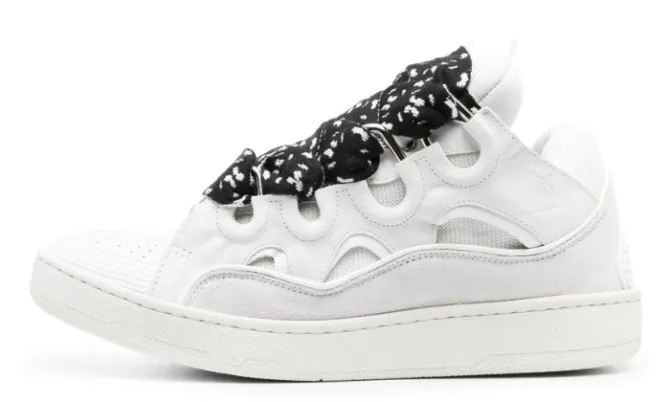 curb-white-black-1.webp