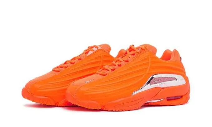 hot-step-2-drake-nocta-total-orange-1.webp