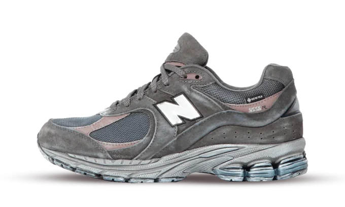nb-2002r-gore-tex-dark-grey-1-1.webp