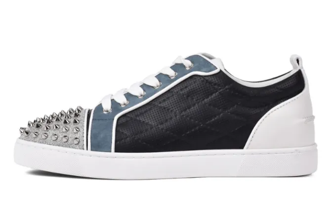 pelle-punta-sneaker-1.webp