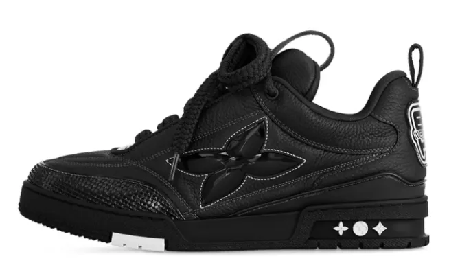 skate-sneaker-black-2.webp