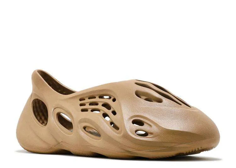 yeezy-foam-runner-ochre-1.webp